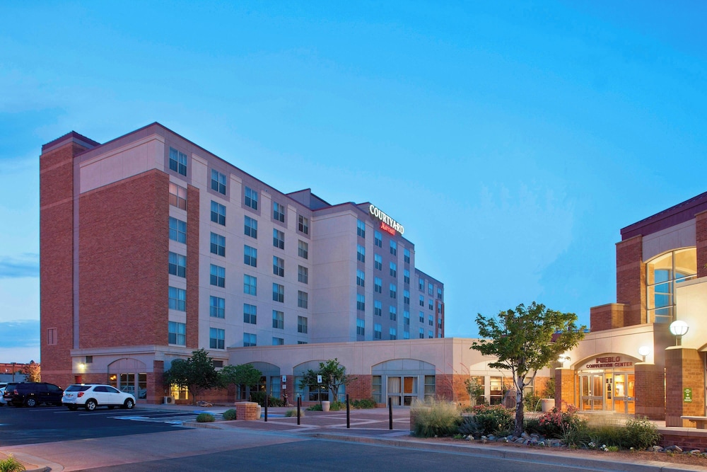 Hotel Courtyard by Marriott Pueblo Downtown - Image 1
