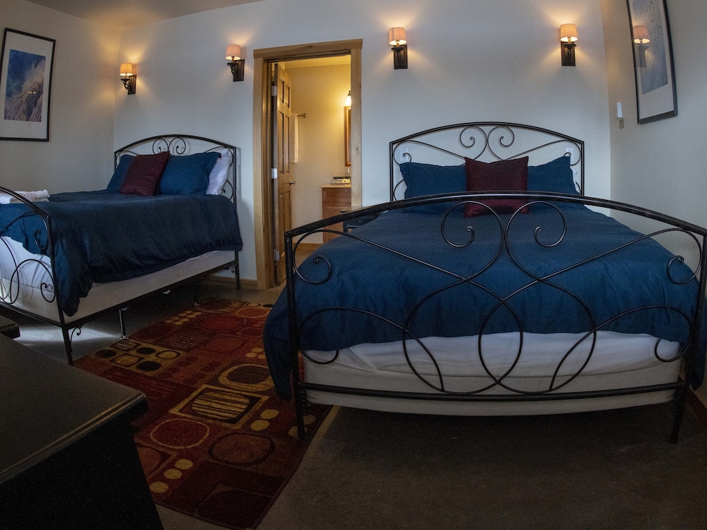 Majestic Valley Wilderness Lodge view 4