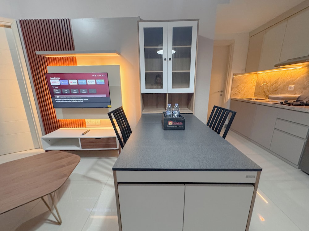 Minimalist 2Br And Well Design Room At Benson Supermall Mansion Apartment