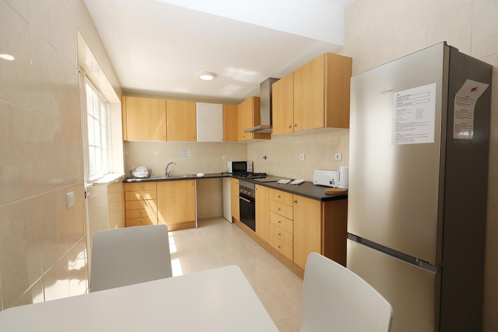 Z 02 - Bedroom 2 in Gil Vicente Guest Rooms