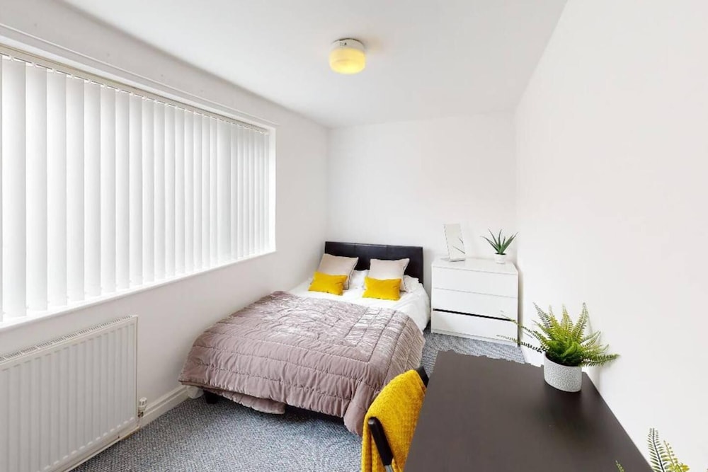 Perfect Location for City Centre-university view 3