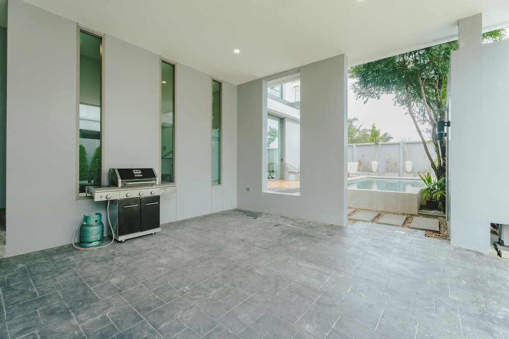Luxury Teak 4BR Private Pool Villa in Bang Tao