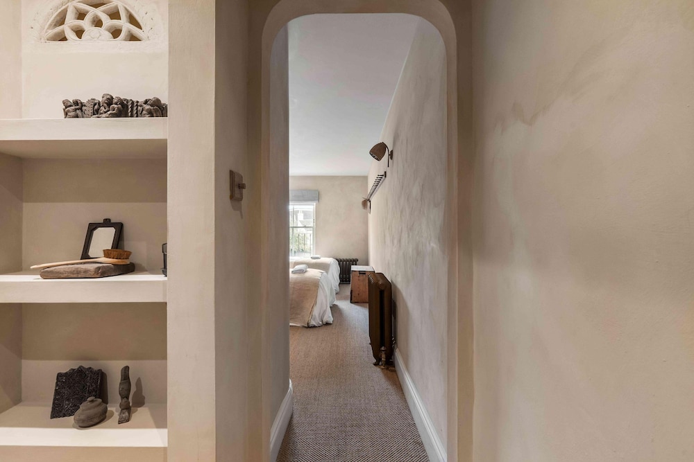 Chantry House With Free Parking By My Getaways