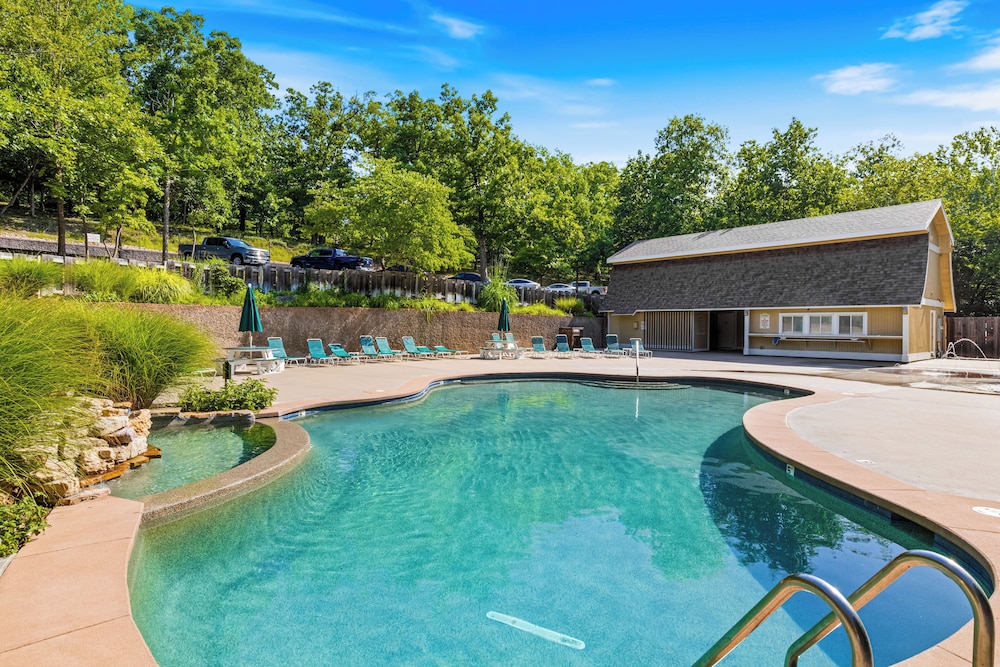 Home w/ Deck, Grill, W & D: Close to Resort & fun