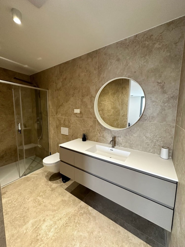 Garden Residence - Premium Alpine View Apartment