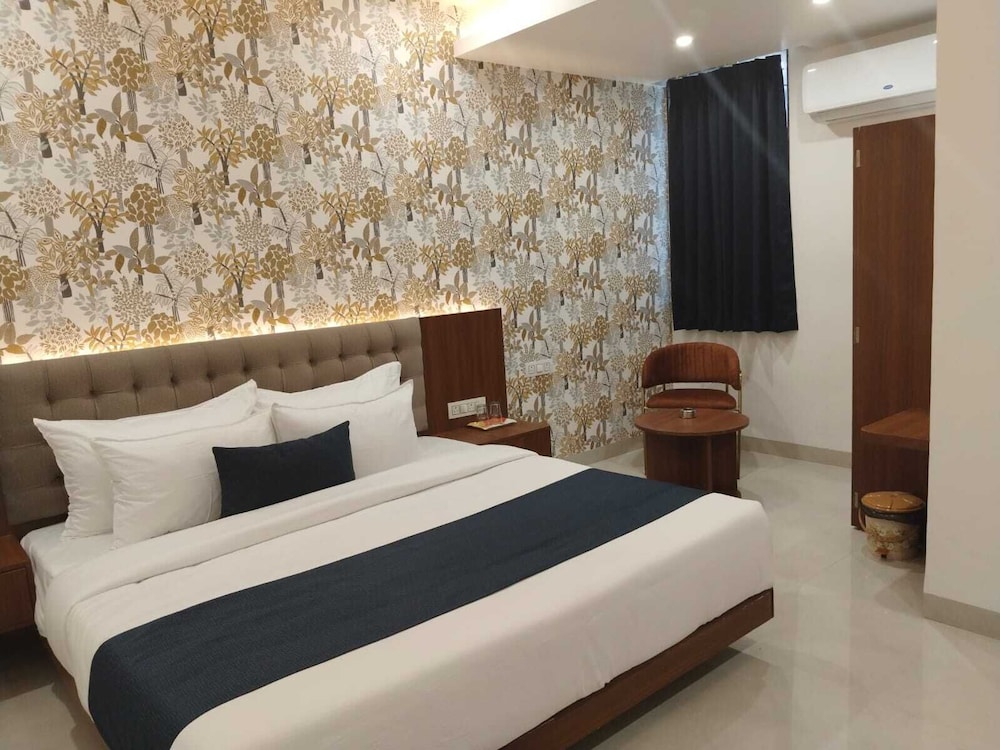 The Avinya Hotel