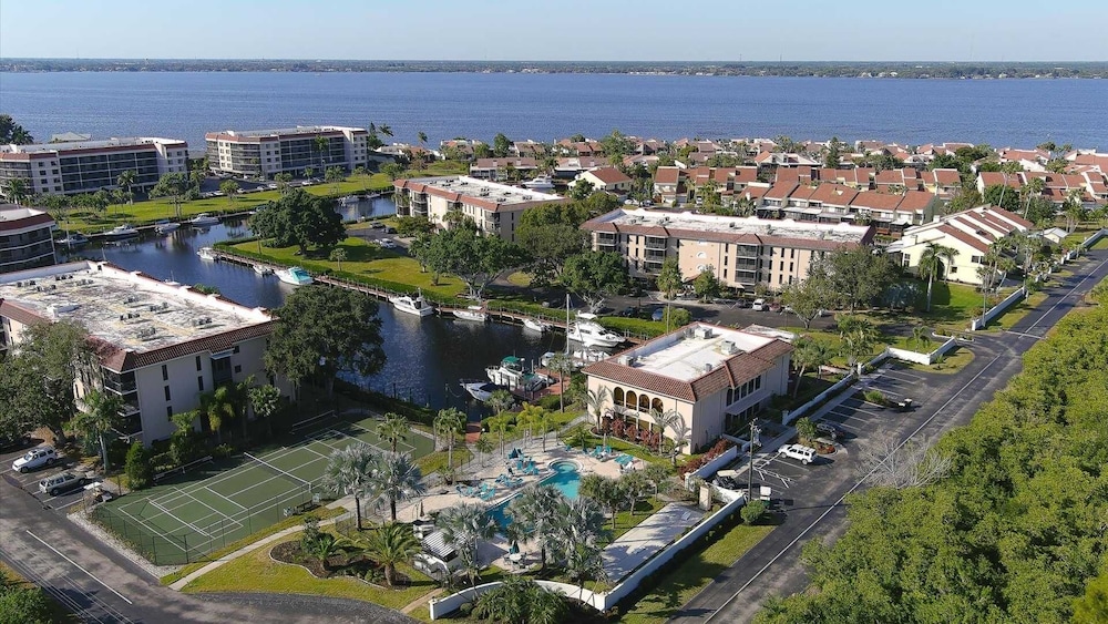 Quiet Condo Near Downtown Punta Gorda 2 Bedroom Condo