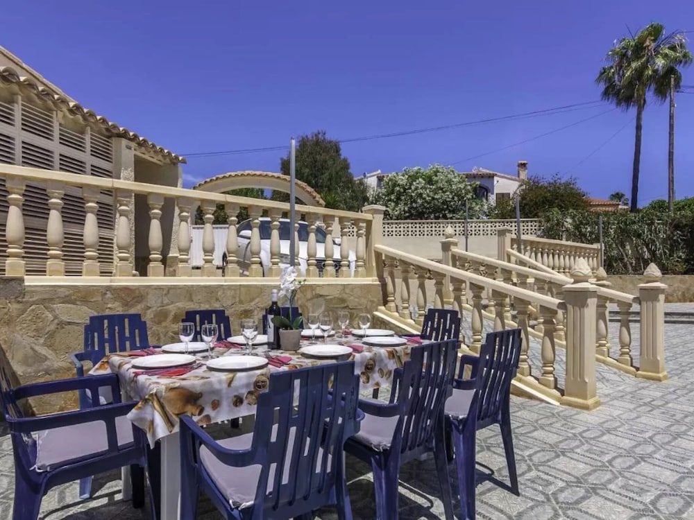 Charming Holiday Home in Calpe With Barbeque