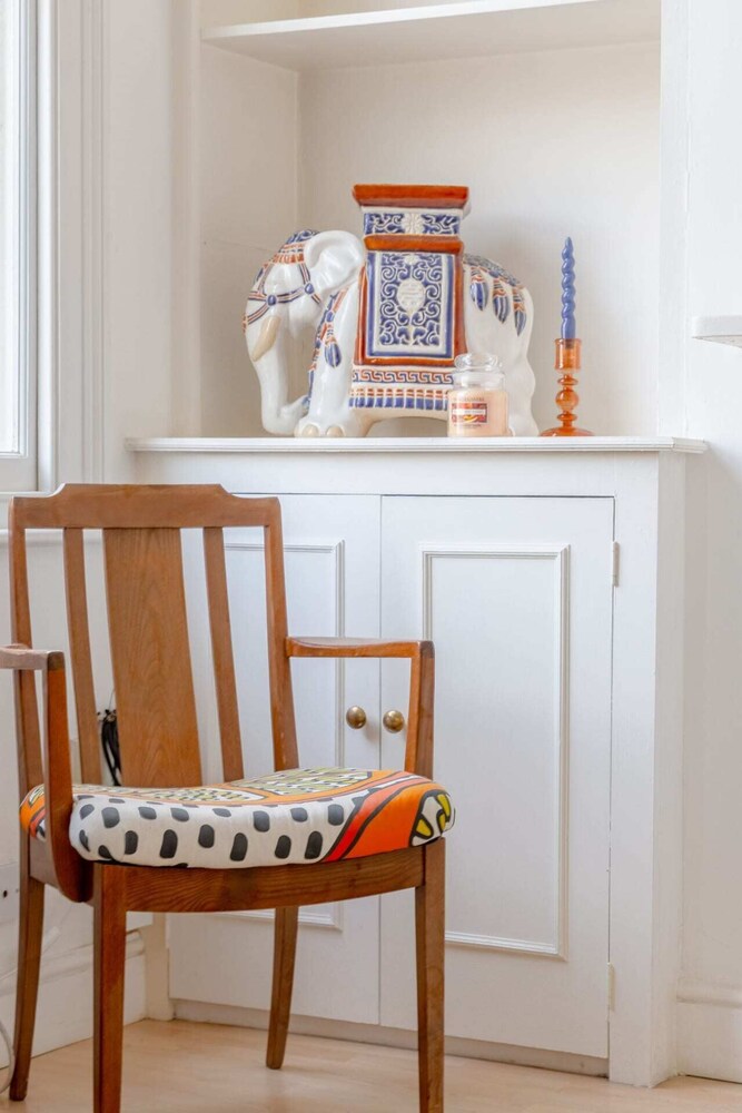 Spacious 3 Bedroom Flat in Brixton