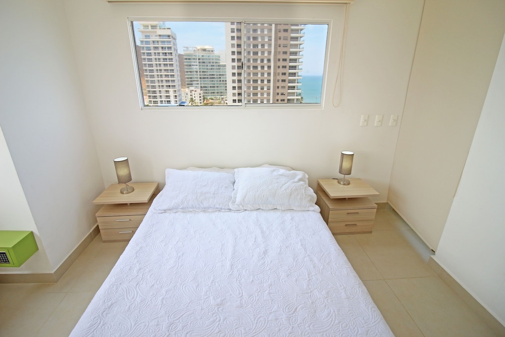 Apartamentos SOHO Elite - Frente al Mar