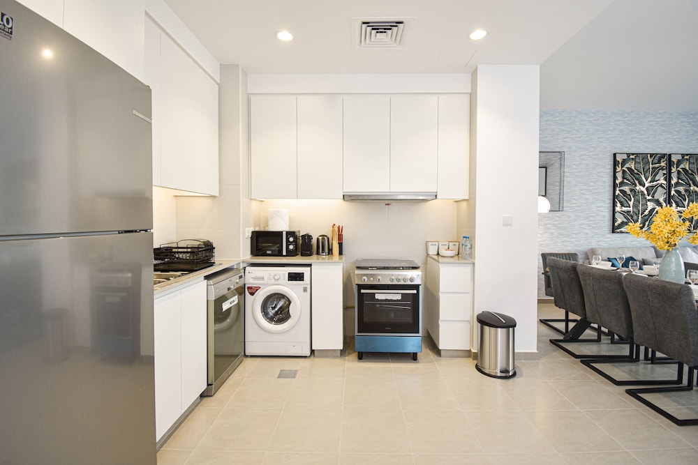 Elegant 3 BR Dubai South