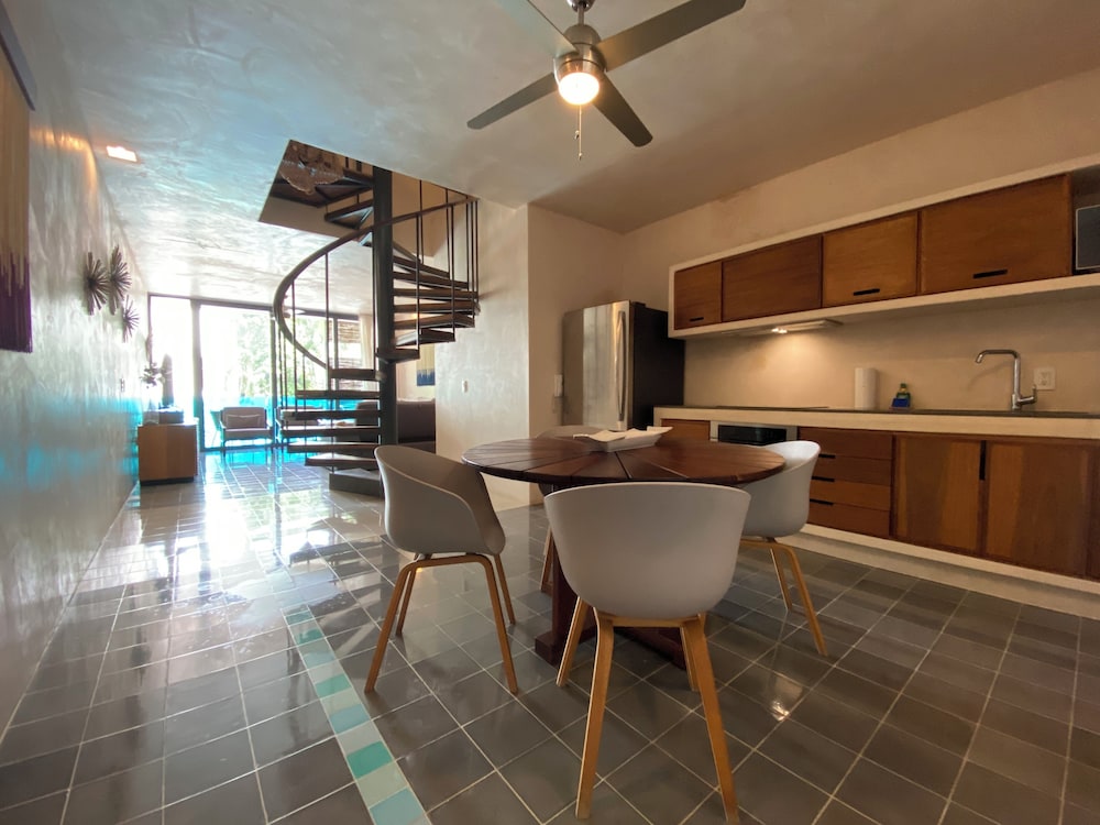 Sabor a Miel: Steps from the Beach & 5th Avenue
