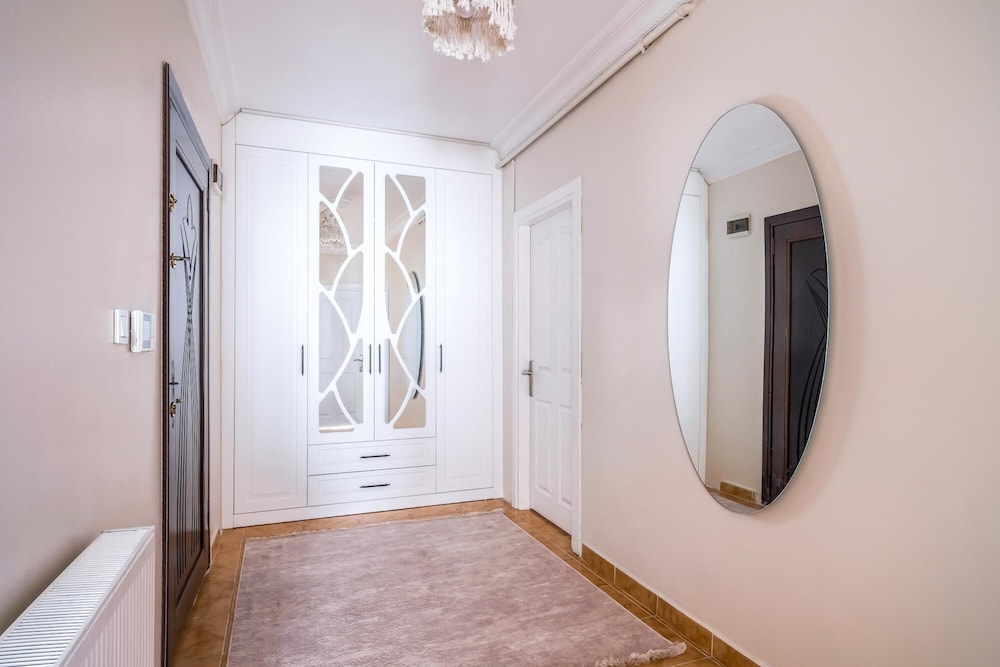 Spacious and Fully Furnished Flat in Bahcelievler