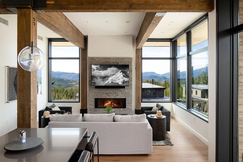 Big Sky Lake Lodge