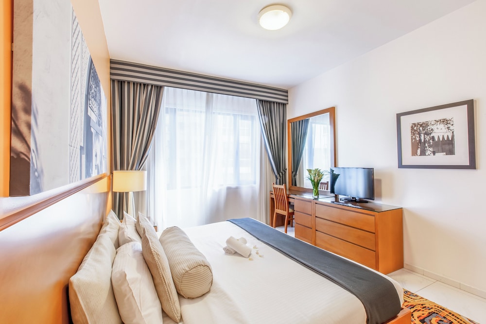 Golden Sands 10 Hotel Apartments