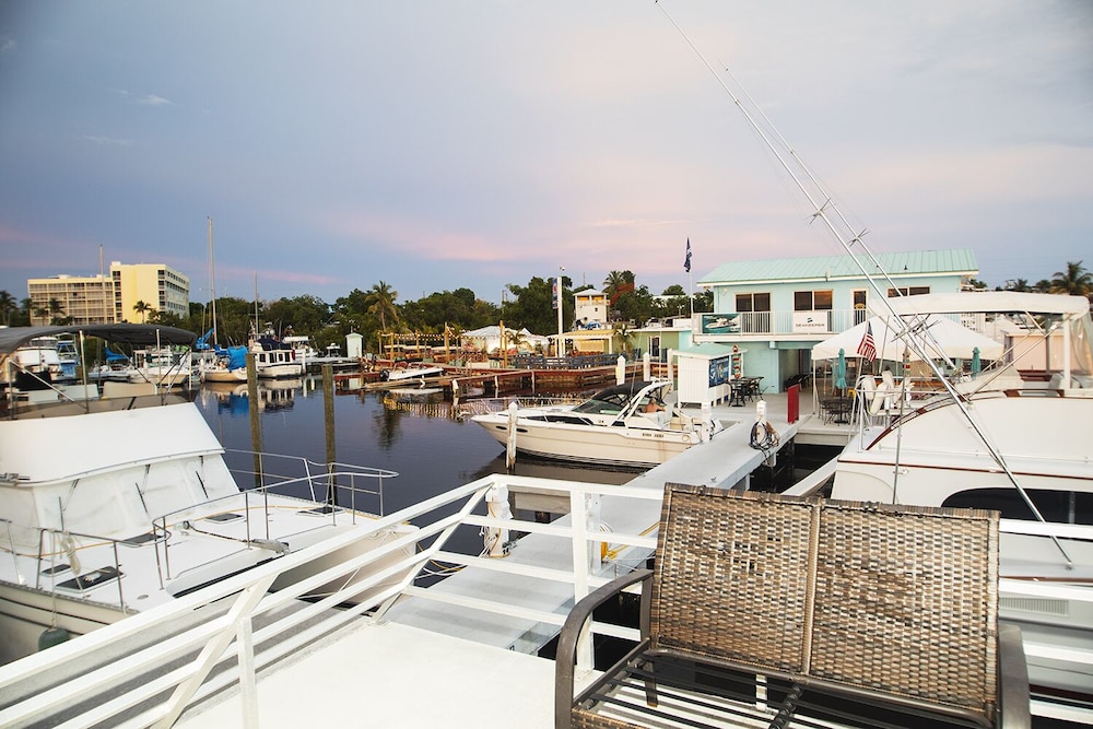 Mangrove Marina and Resort Aqualodge Houseboats