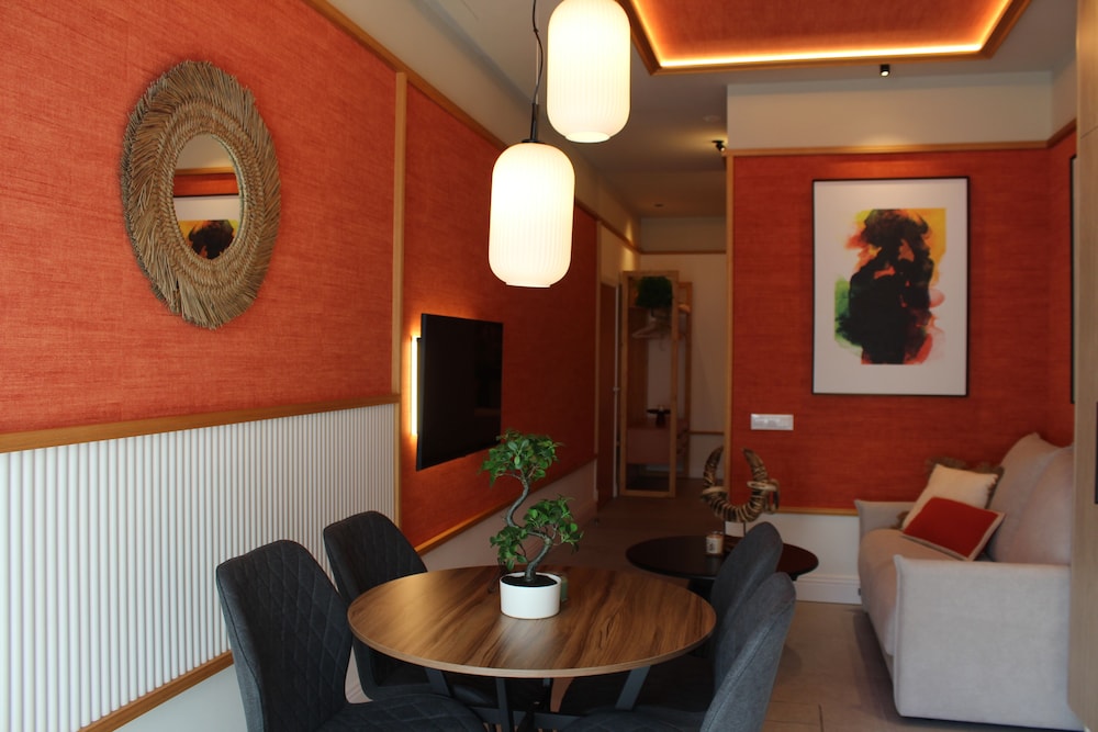 Promotur Suites - Ayora