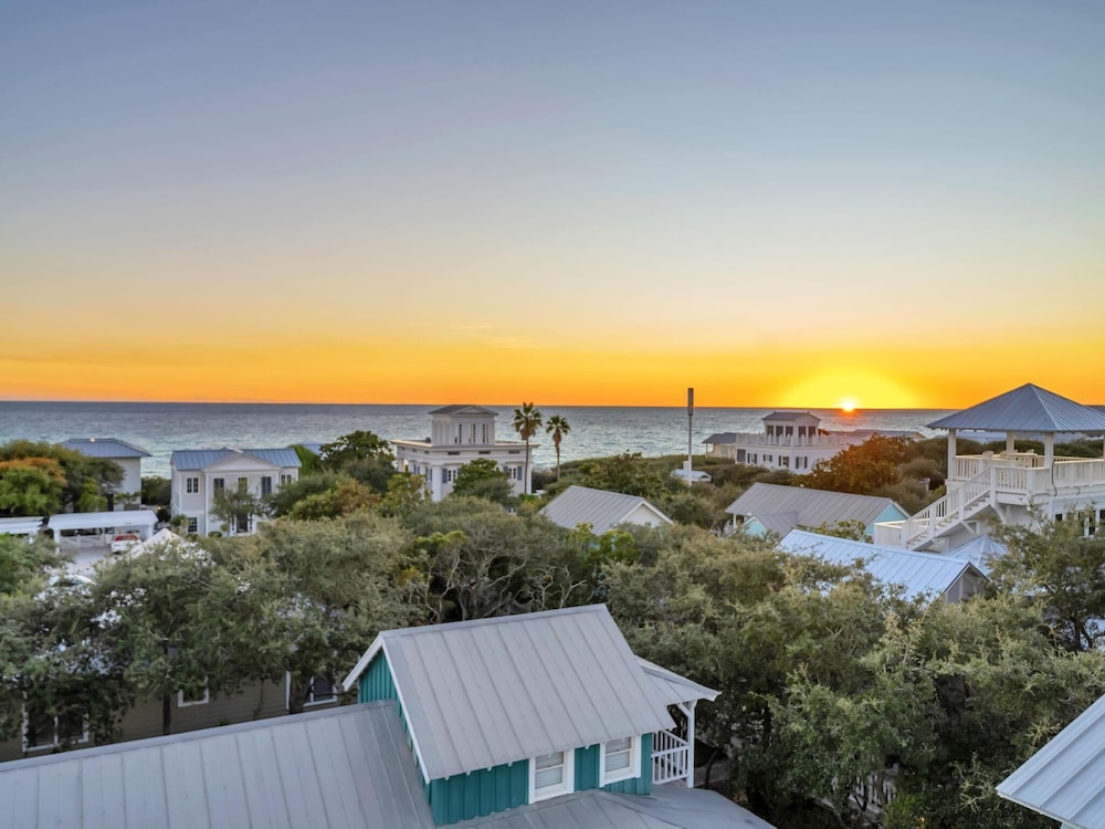 Sea La Vie Seaside Main House