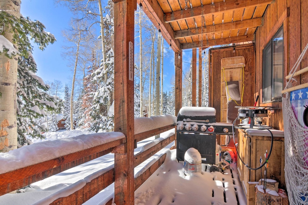 Sleek Eagle Point Resort Utah Vacation Rental view 5