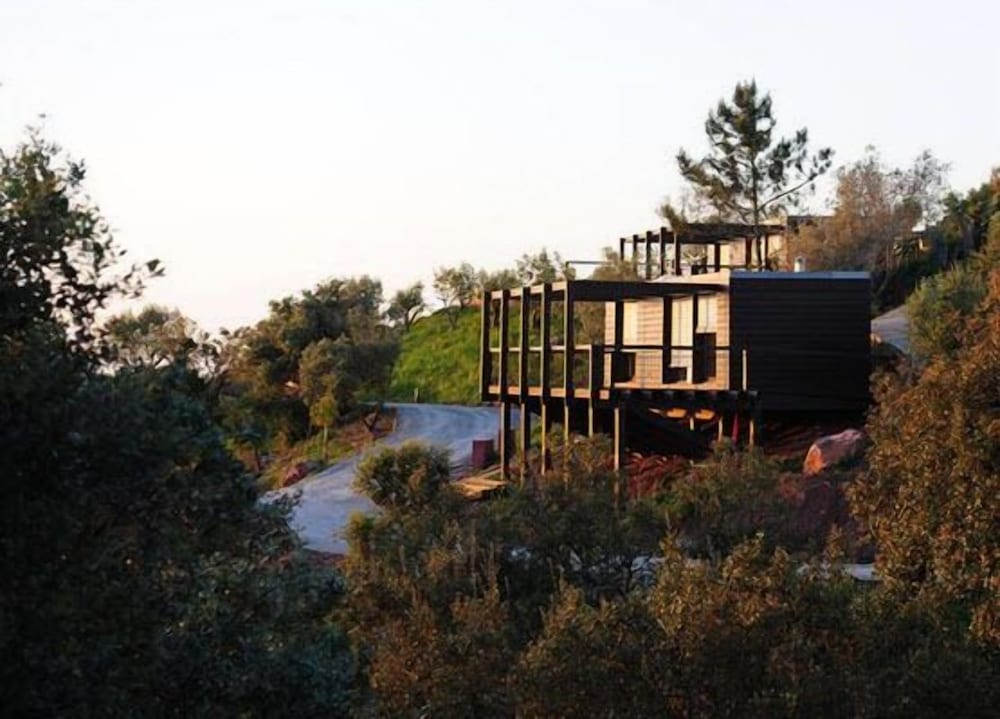 Hotel Eco Suites Resort - Image 1