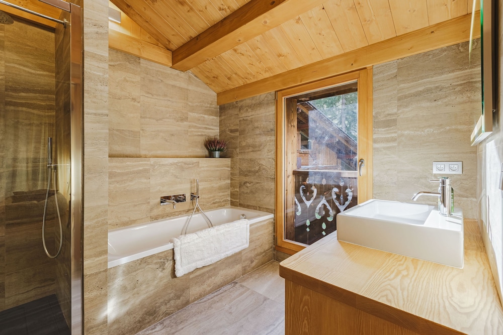 Chalet Scierie - Luxury Chalet With hot tub
