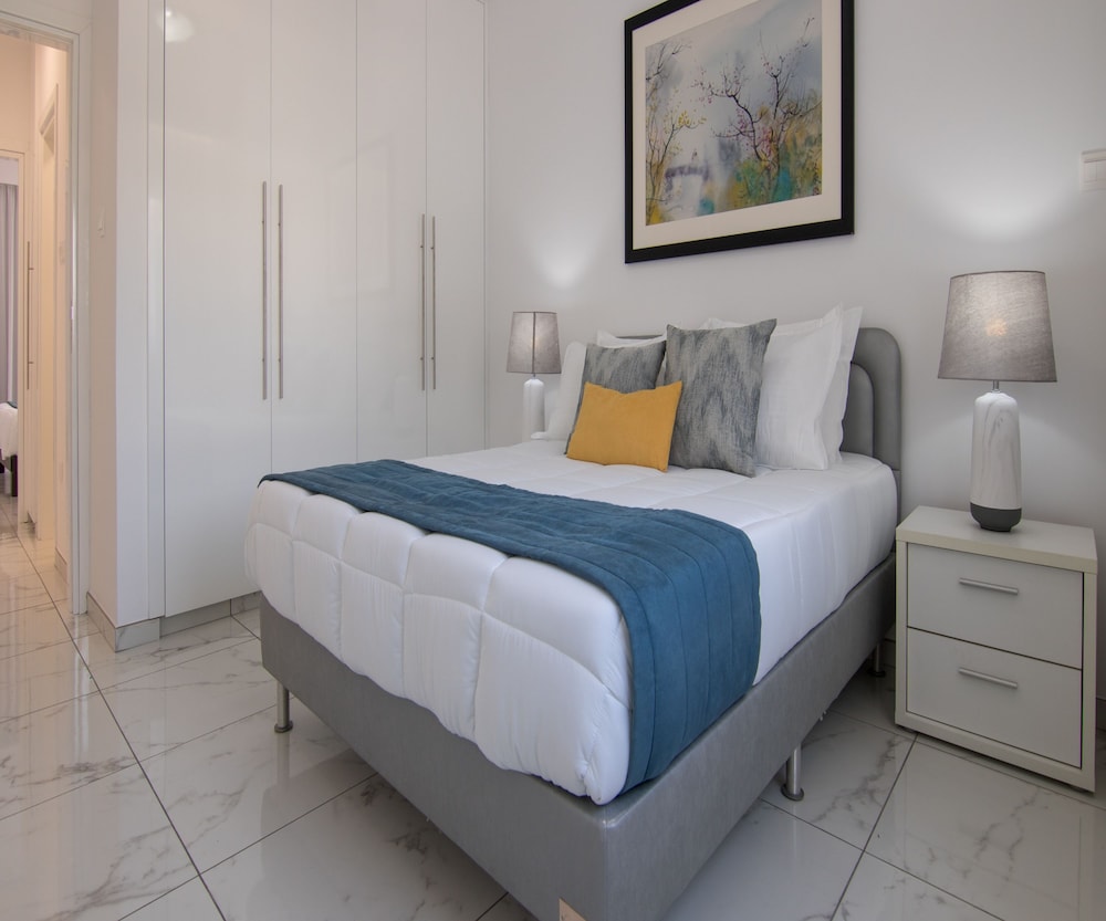 Phaedrus Living Luxury Flat Semeli