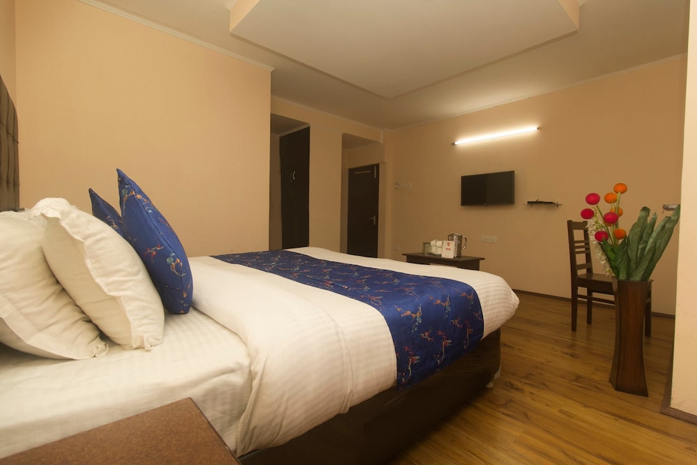OYO 9686 Hotel Shantiniketan