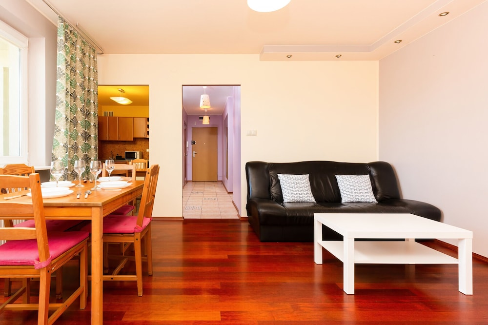 Apartment Wyspowa Warsaw by Renters view 4