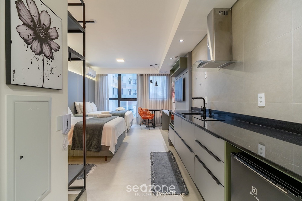 Modern and Fully Equipped Apartments Just Minutes From Lagoa da Conceicao and the Beach - VTD