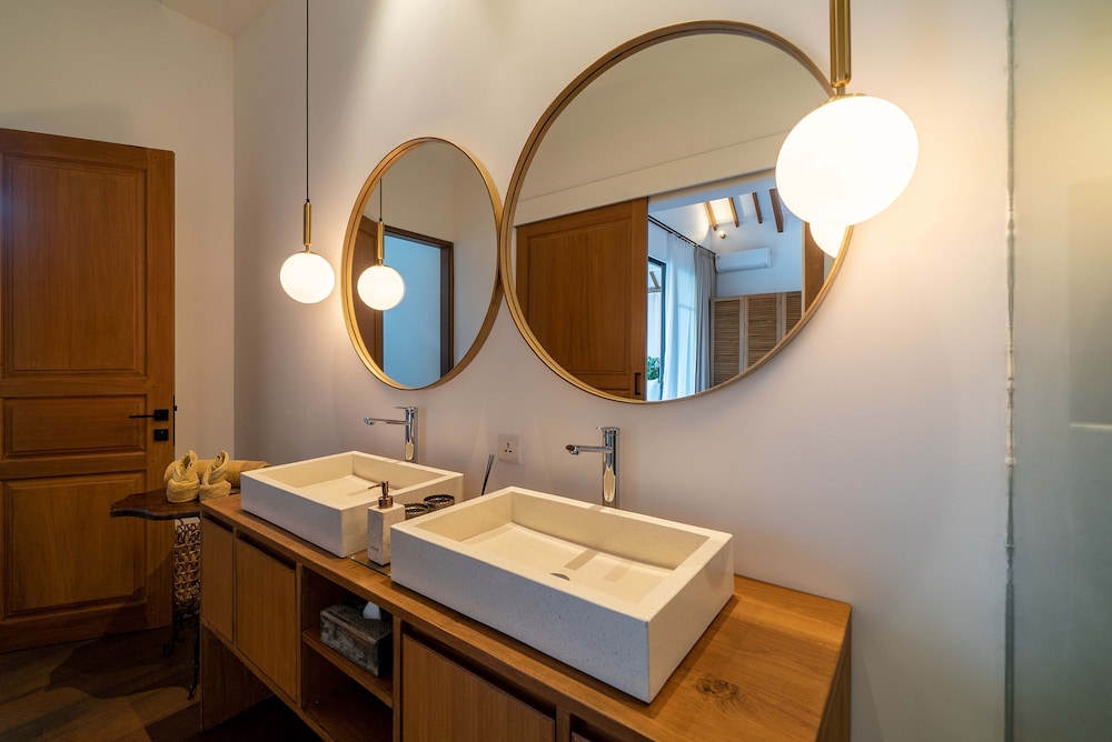 Villa Nusantara 5 by Alfred in Bali - Promo Luxury 4BD Pool Villa Pererenan Beach Caggu