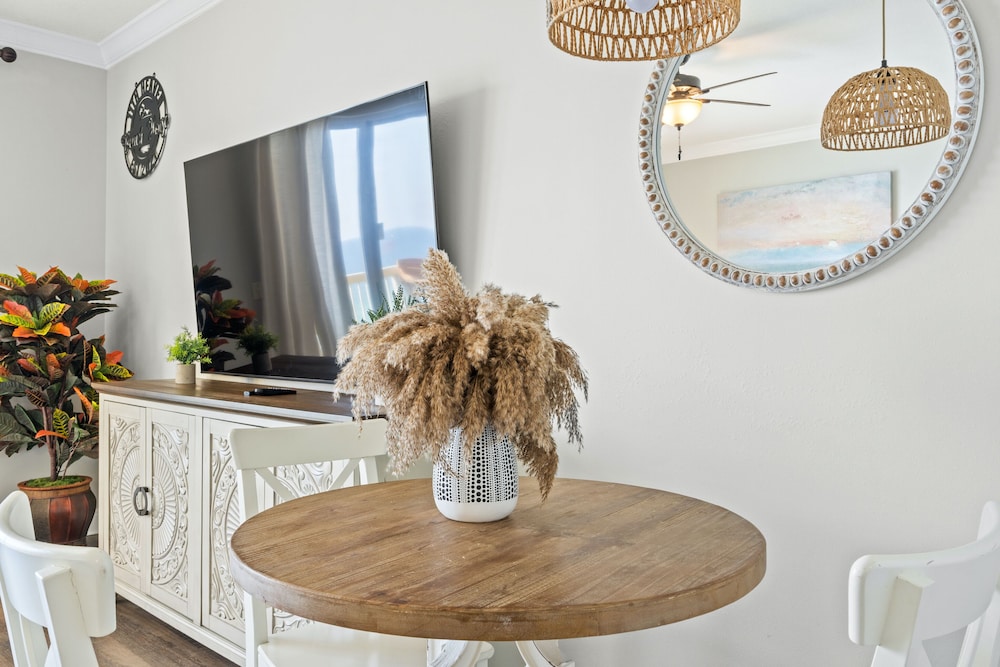 Calypso Beach Resort by Panhandle Getaways