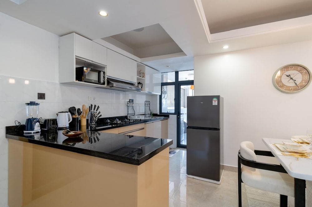 Urban Oasis View Palace Apartments-3 Bed