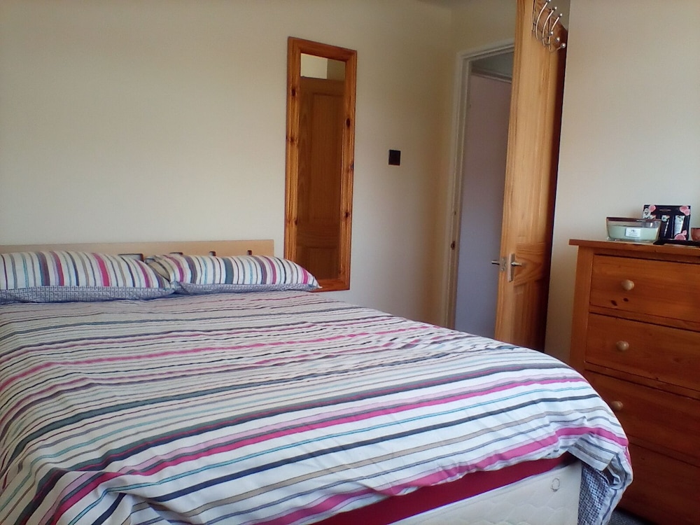 1-bed Apartment in Bridport Great Location view 5