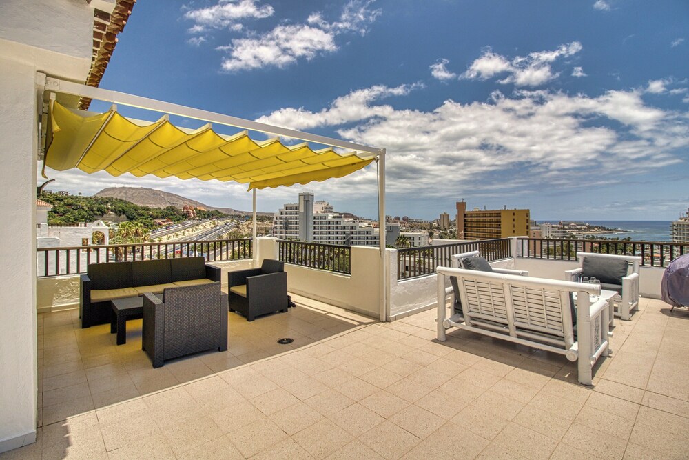 Apartment - Sleeps 4 - Jacuzzi - Terrace - Pool