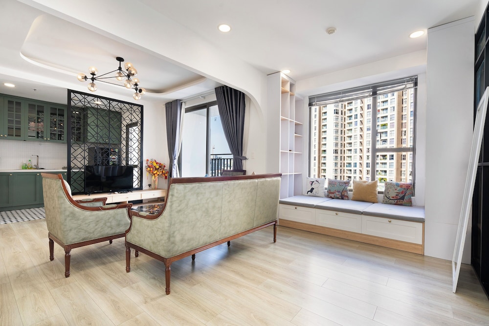 Annie Apartment - Rivergate Resident