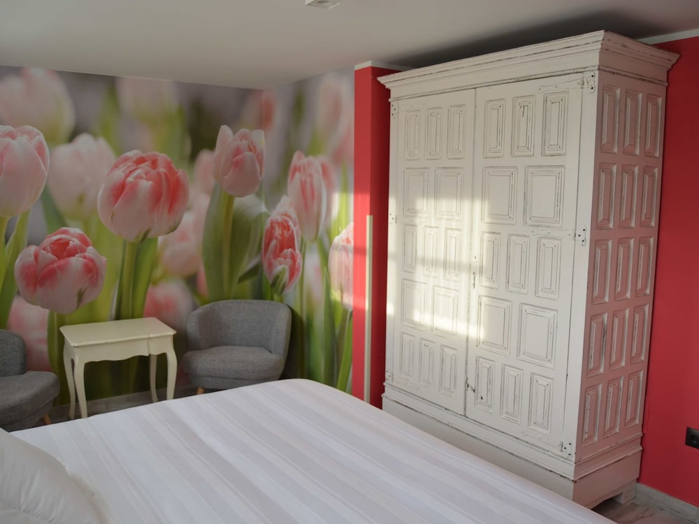 Akla Hotel Suites Santillana