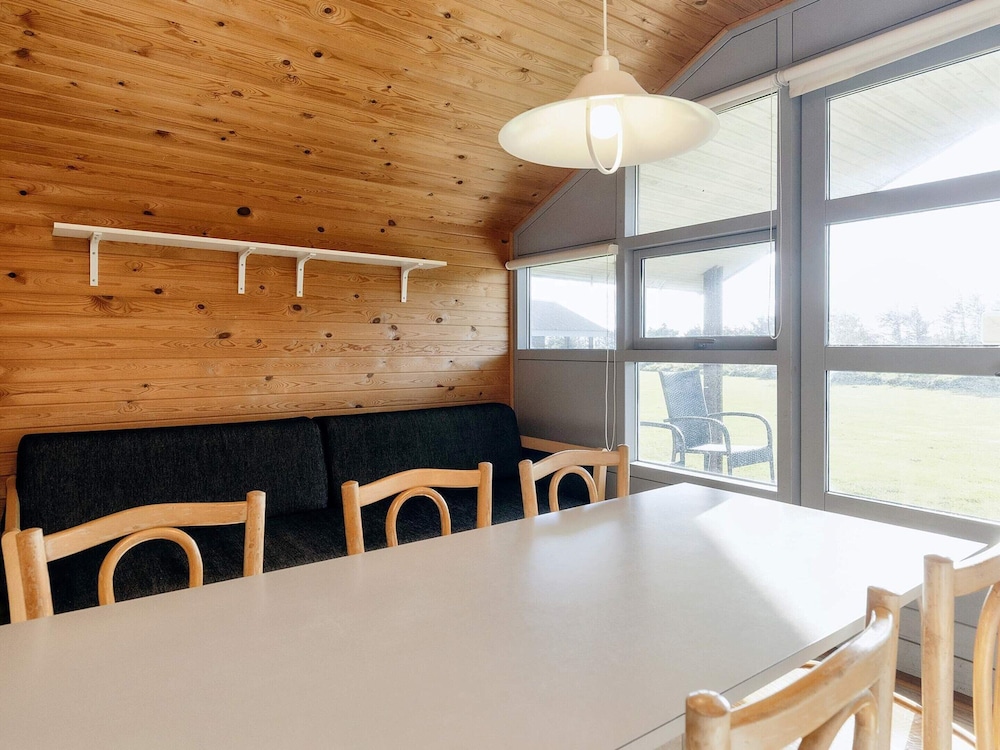 Pretty Cabin in Camping Resort