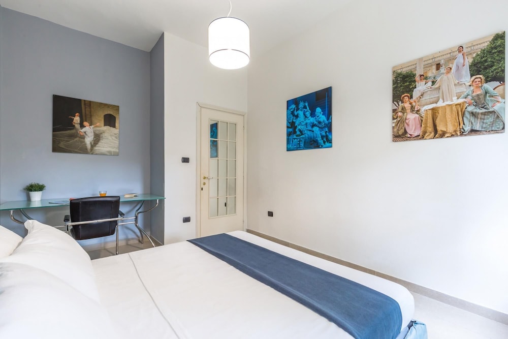 Posillipo Bright Apartment With Parking Space