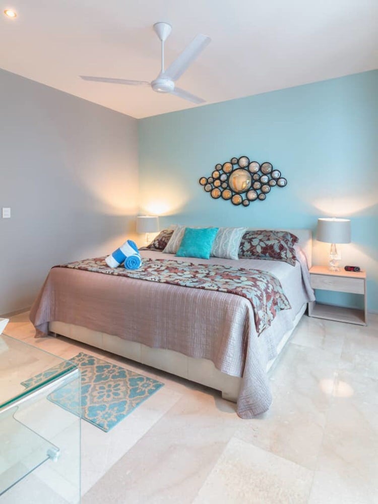 NEW LUX 2BR Balcony Dream Location Pool Shops view 4