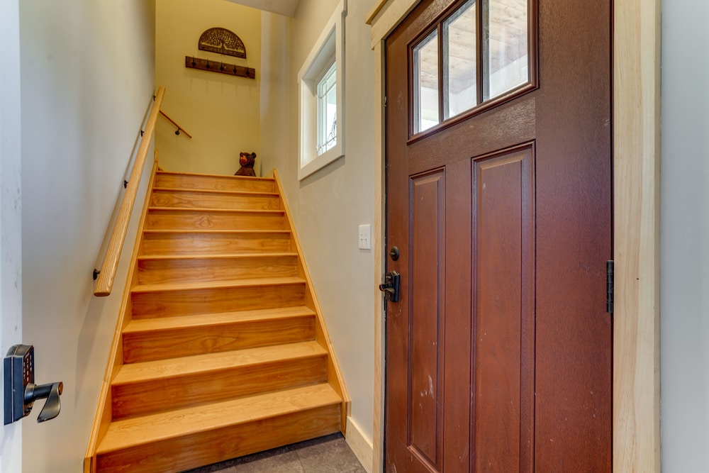 Finger Lakes Getaway w/ Deck: On-site ATV Trails! view 3