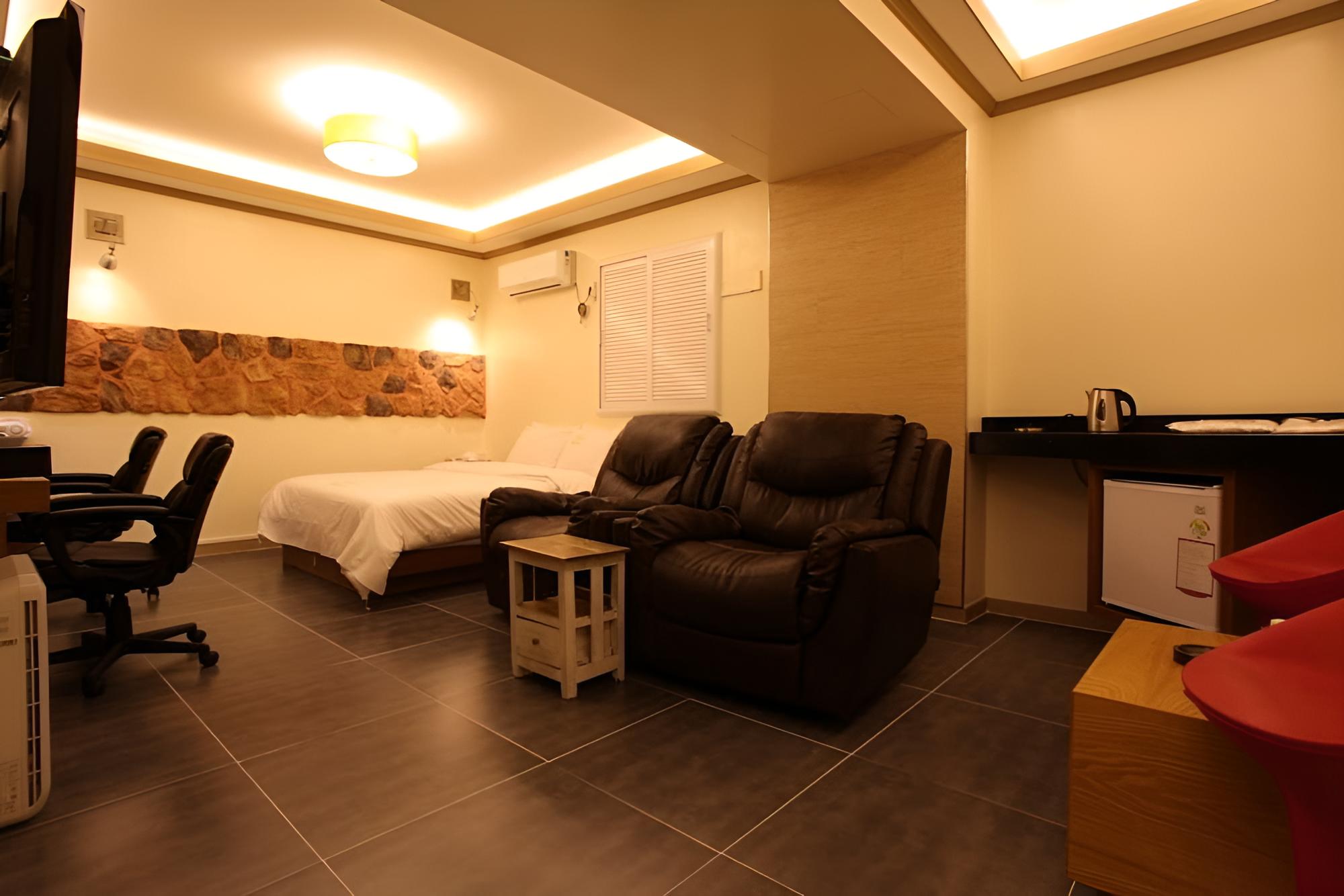 S-Petite Hotel