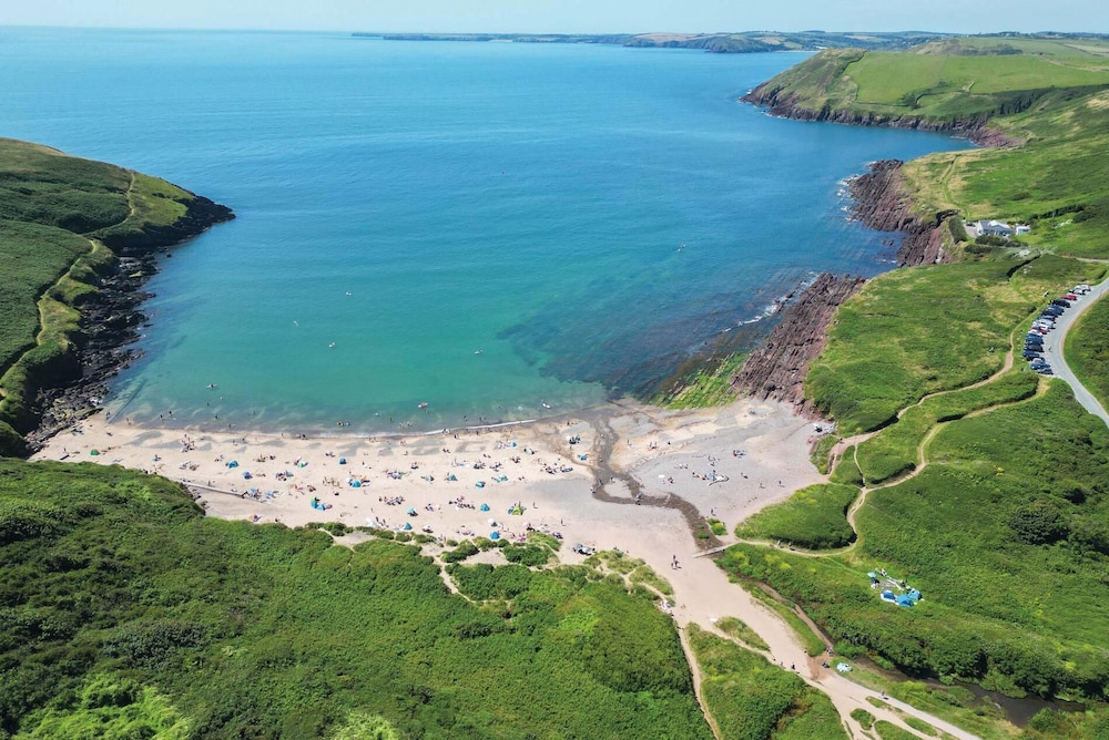 Sea Glass - 2 Bedroom Apartment - Manorbier