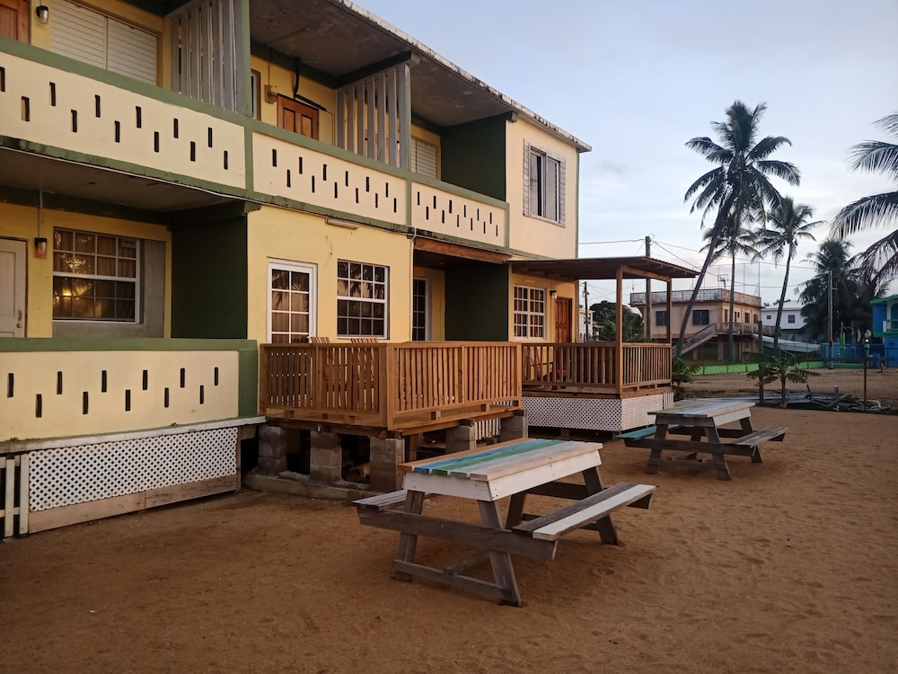 Belize Vacations - Pal's on the Beach - A Gold Standard Hotel - Property Image 6