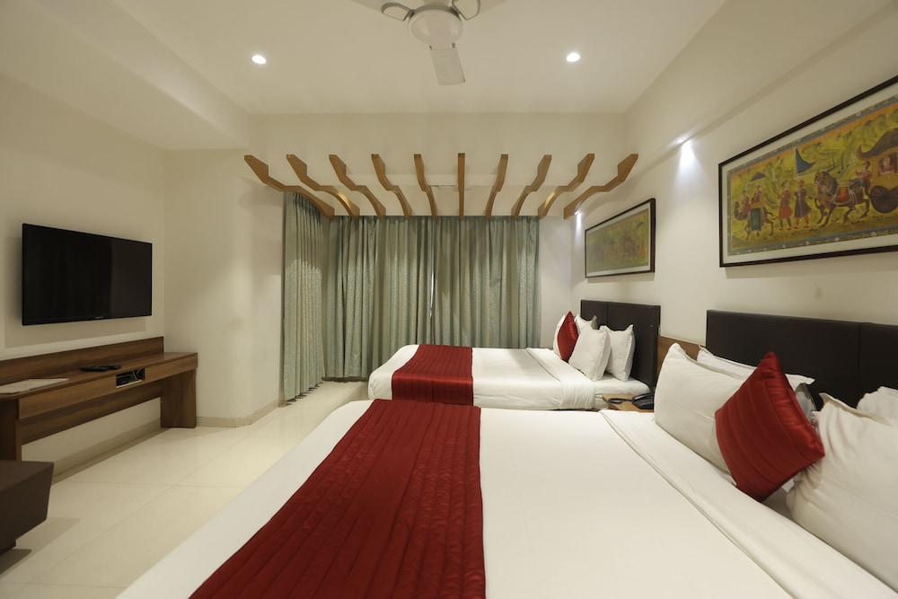 Hotel Shreeji Vatika-Airport Road