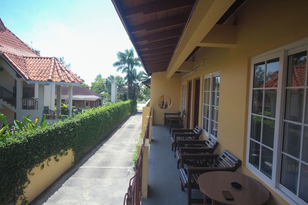 Moonrise Villas