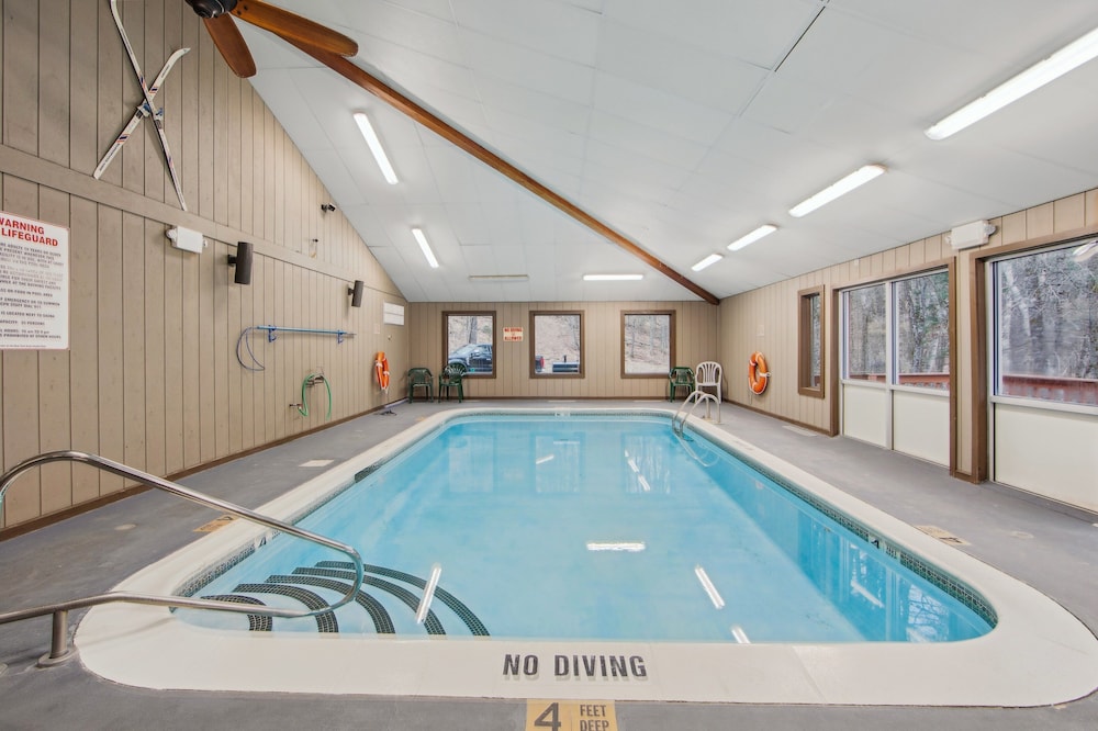 Peaceful Valley 72i - A Cozy Mountain Retreat 2 Bedroom Townhouse by The Summit at Gore Mountain