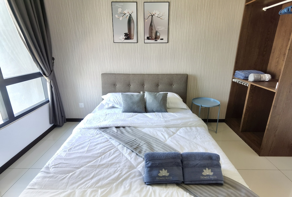 Luminari Suite by Homez Suite photo 7