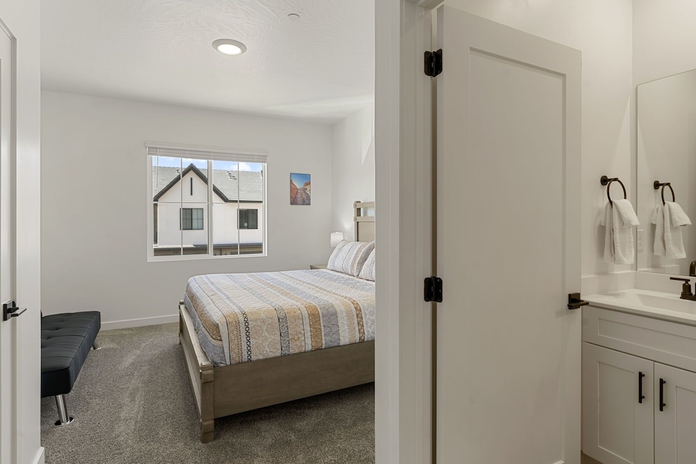 Sand Hollow Serenity 4 Bedroom Townhouse