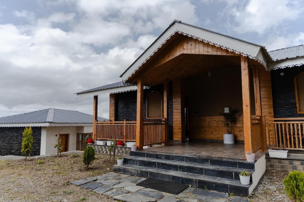 The Meemos Cafe And Cottages