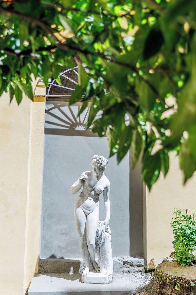 PALAZZO DELLA BIANCA- Royal Experience
